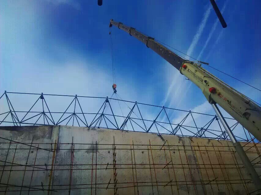 山南大跨度空间结构优选网架结构